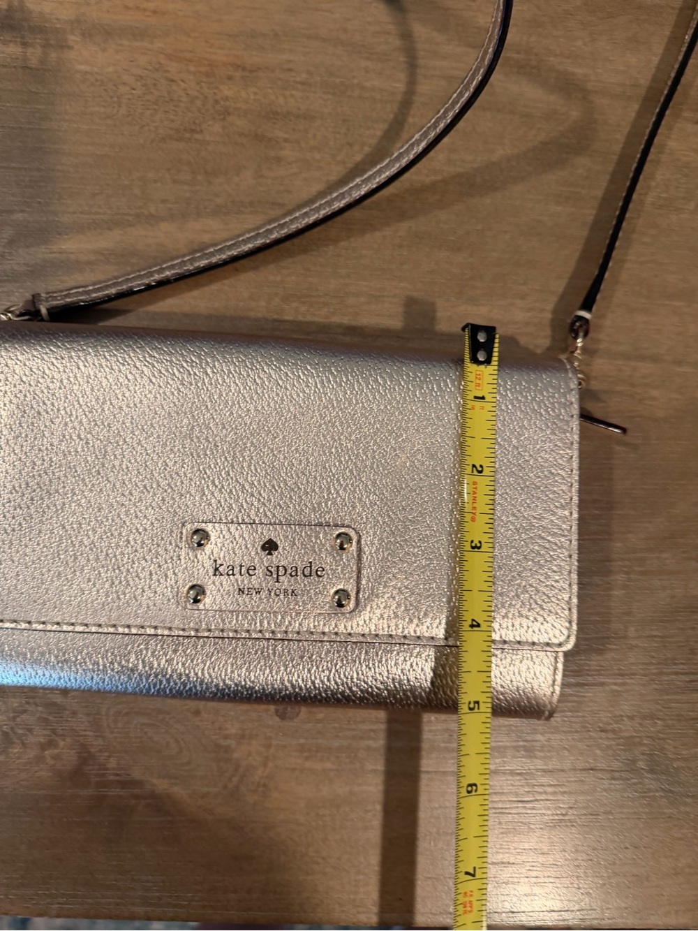 kate spade Metallic Gold Pebbled Leather Crossbody Wallet - Picture 5 of 7